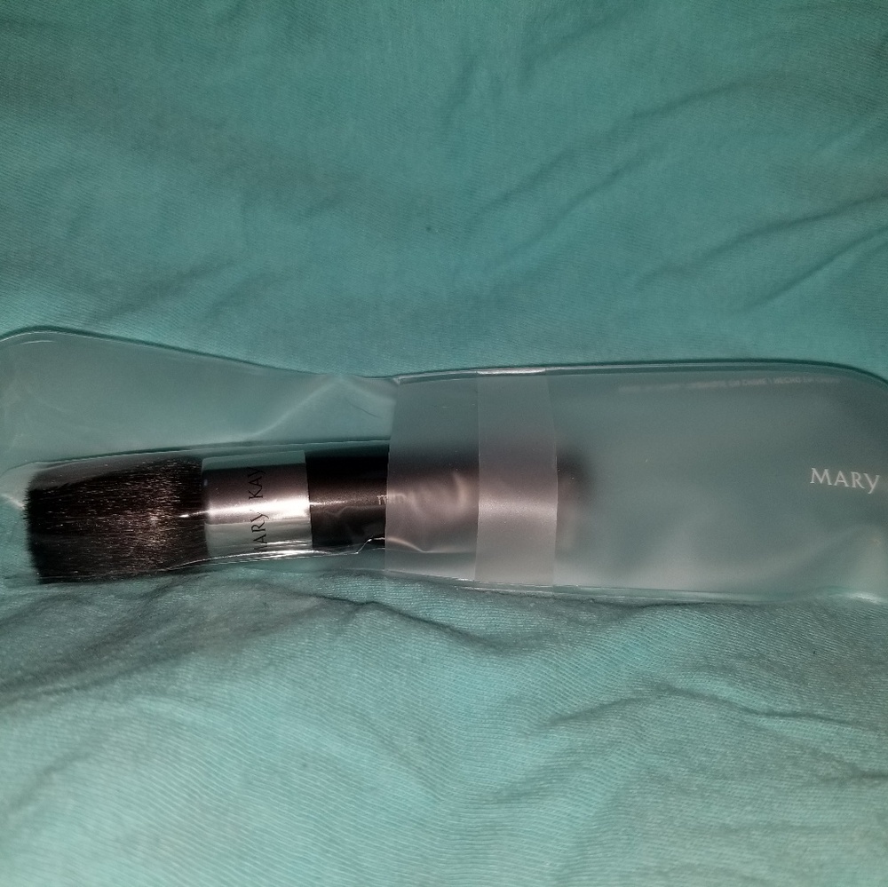 Mary Kay Brush